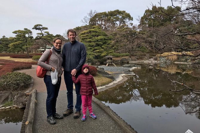 Tokyo Japanese Garden Lover's Private Tour with Government-Licensed Guide - Shinjuku Gyoen and Meiji Jingu: contrasting resets in one day