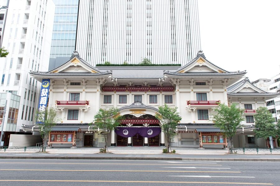 Tokyo: KABUKI Show at Kabukiza Theatre Admission Ticket - Inside Kabukiza: Pre-Show Space, Shopping, and the Exhibition