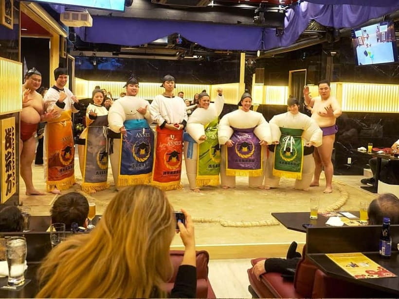 Tokyo:Luxury Sumo Show Experience & Japanese cuisine & Drink - The 2 hour flow: geisha dance, sumo story, bouts, and your meal