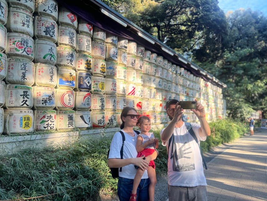 Tokyo: Meiji Jingu Shrine and Shinto Culture Walking Tour - Consecrated sake barrels and wine barrels: why these details matter