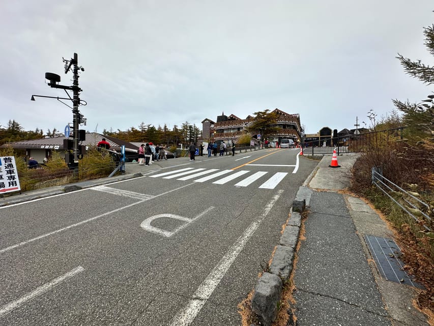 Tokyo:Mt Fuji & Hakone Day Tour with English Speaking Driver - Oshino Hakkai and Lake Saiko breaks: culture, water, and easier pacing