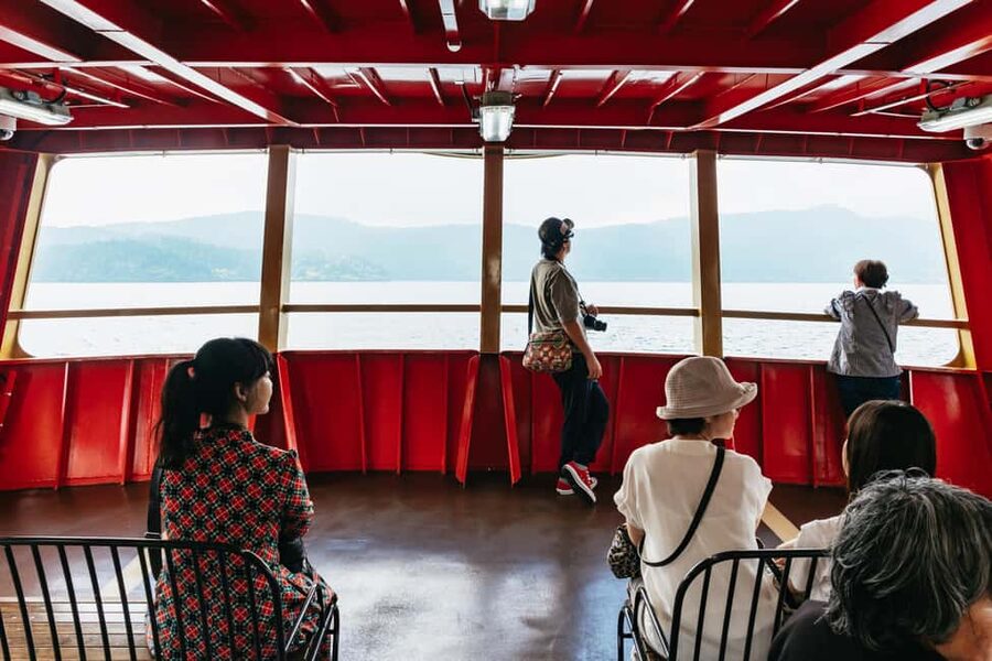 Tokyo: Mt. Fuji, Kamakura, Big Buddha, & Lake Ashi Day Trip - Oshino Hakkai: clear spring ponds plus guided context and free time
