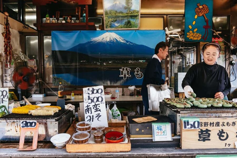 Tokyo: Mt. Fuji, Kamakura, Big Buddha, & Lake Ashi Day Trip - Oishi Park and Lake Kawaguchi: framing Fuji with lakeside angles