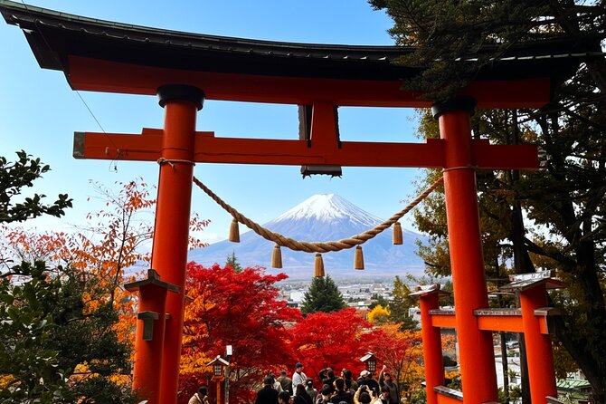 Tokyo: Mt.Fuji & Lake Kawaguchiko 1-Day Bus Tour w/Optional Lunch - Chureito Pagoda at Arakurayama Sengen Park, the iconic stair climb