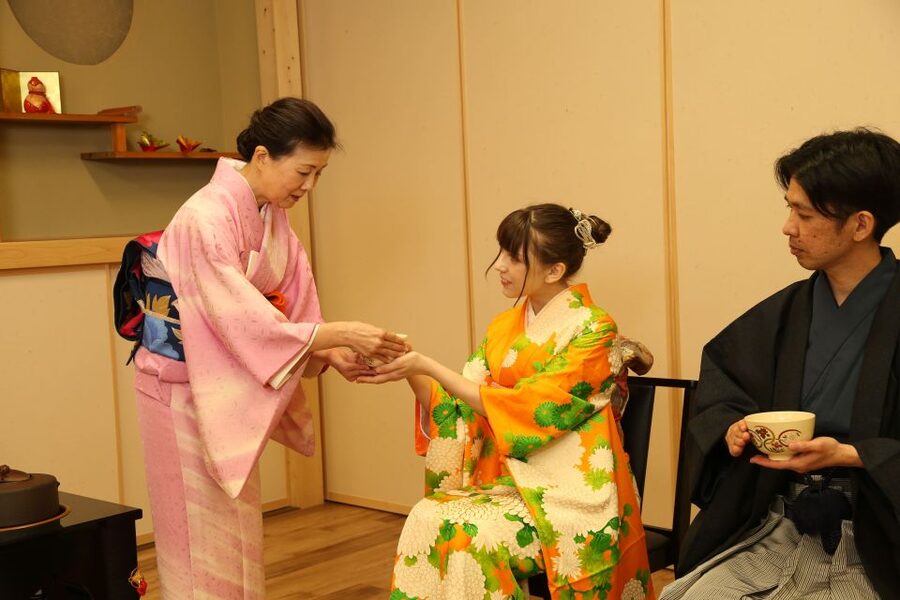 Tokyo: Practicing Zen with a Japanese Tea Ceremony - Your second tea ceremony: what you practice and what to pay attention to