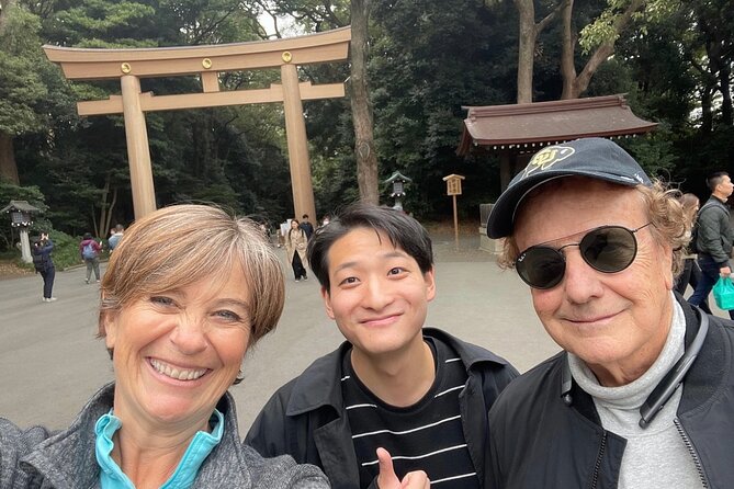 Tokyo Private Customized Walking tours with Local guide - Shibuya Scramble Crossing for a Full 1-Hour Visit on Foot