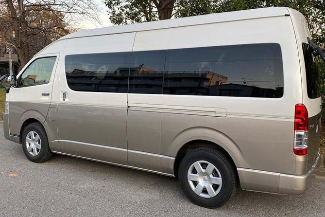 Tokyo private transfer to Haneda Airport (HND) - Luggage help that actually saves time