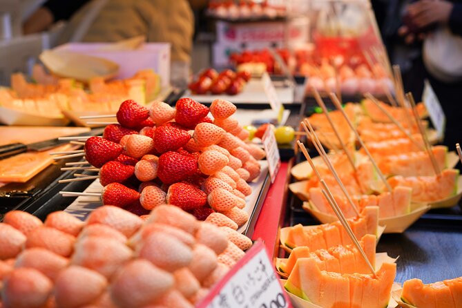 Tokyo’s Must-Sees: 5-hour Tsukiji, Akihabara & Asakusa Tour - Senso-ji Temple and learning how to pray the respectful way