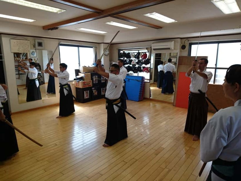 Tokyo: Samurai Sword & Archery Class from Samurai Descendant - Horseback Archery With a Traditional Bow: Shooting Arrows the Hard Way