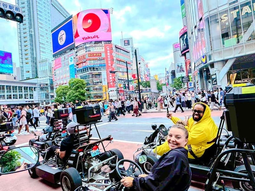 Tokyo: Shibuya and Shinjuku Streets Guided Go-Karting Tour - The guide and photos: the part that can make or break your experience