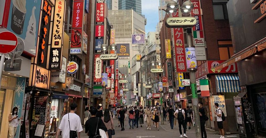 Tokyo: Shibuya Highlights Walking Tour - Starting at Hachiko, then crossing the Scramble on purpose