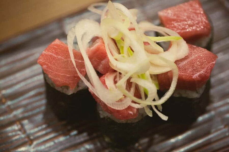Tokyo: Shinjuku Izakaya and Golden Gai Bar Hopping Tour (2h) - Kabukicho Neon Lanes, Clubs, Pubs, and Late-Night Snack Energy