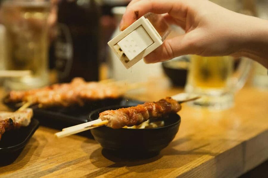 Tokyo: Shinjuku Izakaya and Golden Gai Bar Hopping Tour (2h) - Omoide Yokocho (Memory Lane) First, Skewers and Old-School Tokyo