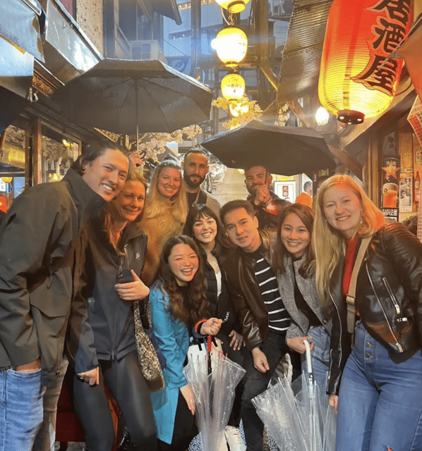 Tokyo: Shinjuku Local Bar and Izakaya Guided Walking Tour - Meeting up in Omoide Yokocho: where the night starts