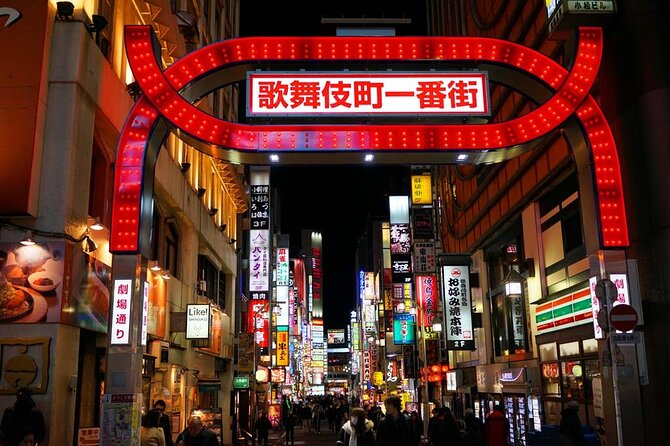 Tokyo Shinjuku Night Tour with Pachinko Gaming Experience - Toho Cinemas Shinjuku arcade: a second shot at luck