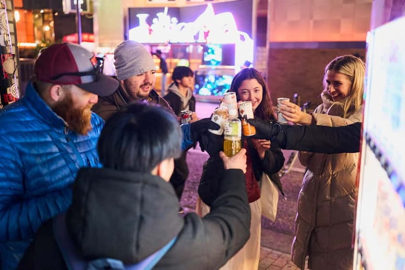 Tokyo: Shinjuku Nightlife & Secret Backstreets Walking Tour - Tokyu Kabukicho Tower, a practical break with a big-picture view