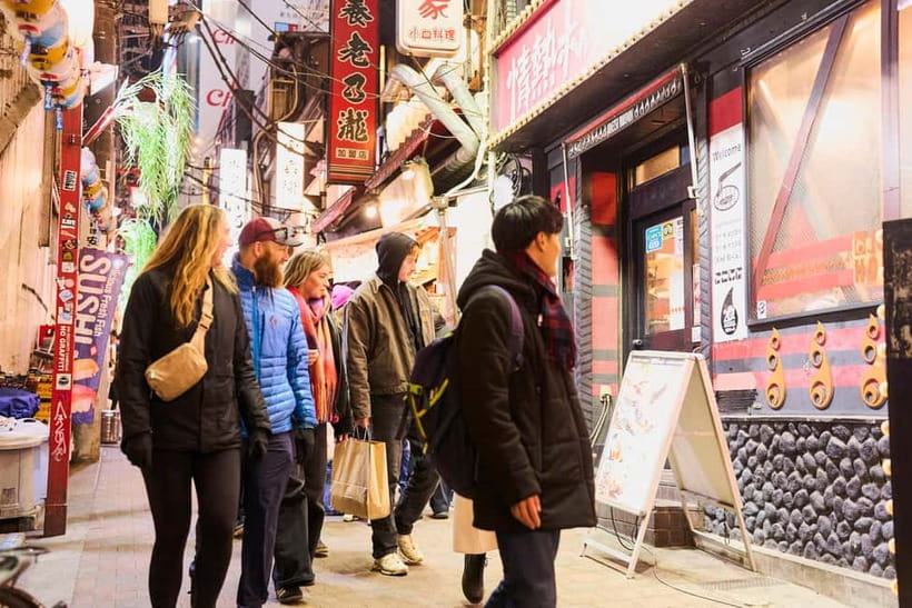 Tokyo: Shinjuku Nightlife & Secret Backstreets Walking Tour - Golden Gai, tiny bars, big personalities
