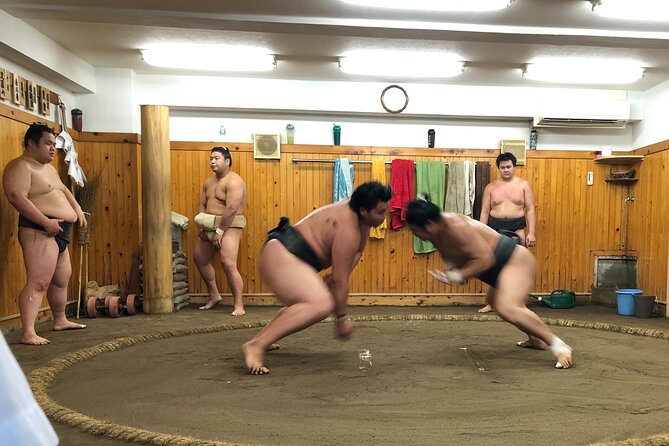 Tokyo Sumo Morning Training/ Sumo Practice with Wrestlers - Women in the stable: what you can and cannot do at the ring