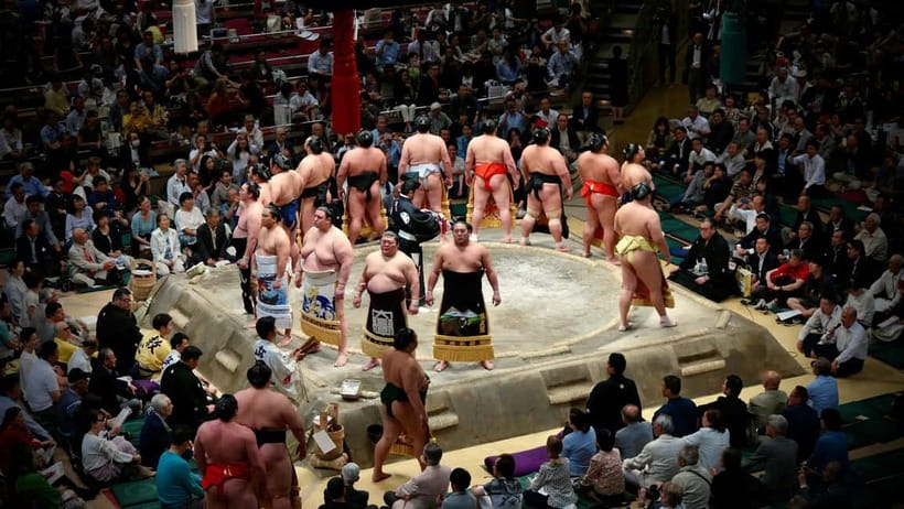 Tokyo: Sumo Tournament with Guide & Assigned Reserved Seat - Photo moments and the walk in Tokyo’s sumo district