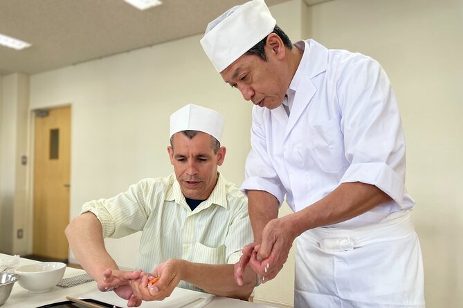 Tokyo Sushi Making Class in Tsukiji with Professional Chef - What You Make: 5 Nigiri and 1 Rolled Set Lunch