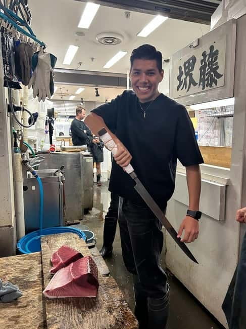 Tokyo Toyosu Tuna Auction + Breakfast (Sushi Dai or Bentomi) - Who should book this tuna auction plus breakfast tour