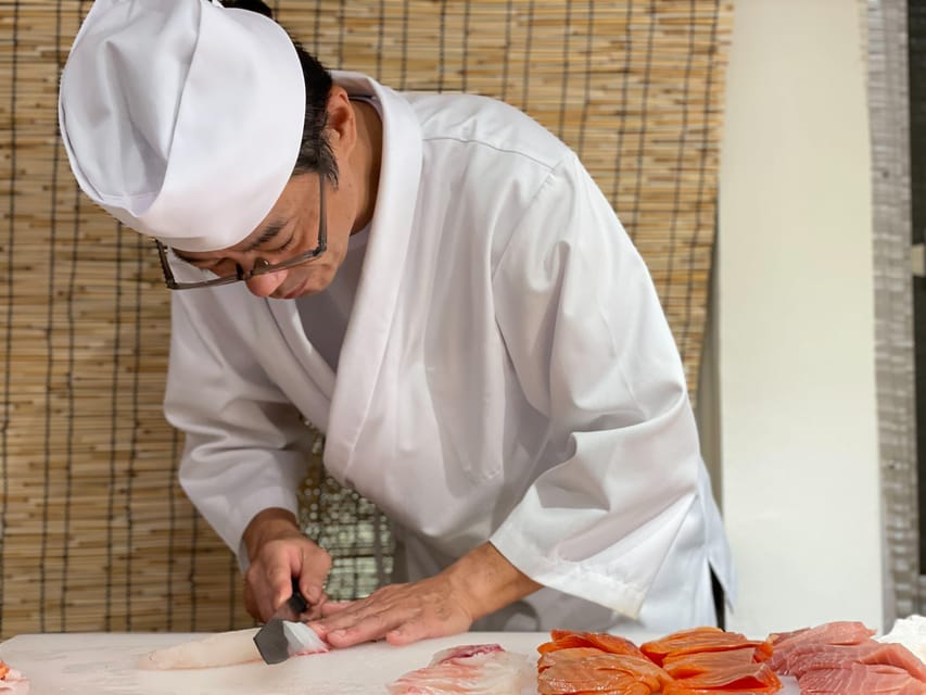 Tokyo: Tsukiji Fish Market Sushi Making Class with Pro Chef - Nigiri versus maki: what you learn, and how it helps you eat better too