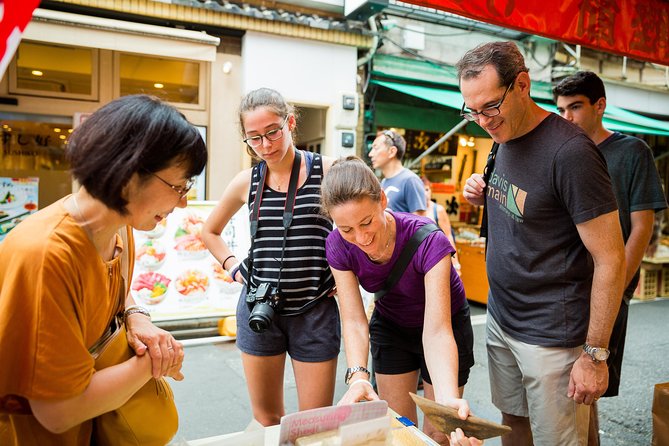 Tokyo : Tsukiji Fish Market Tour with Fresh Sashimi Tasting - Key things to know before you go