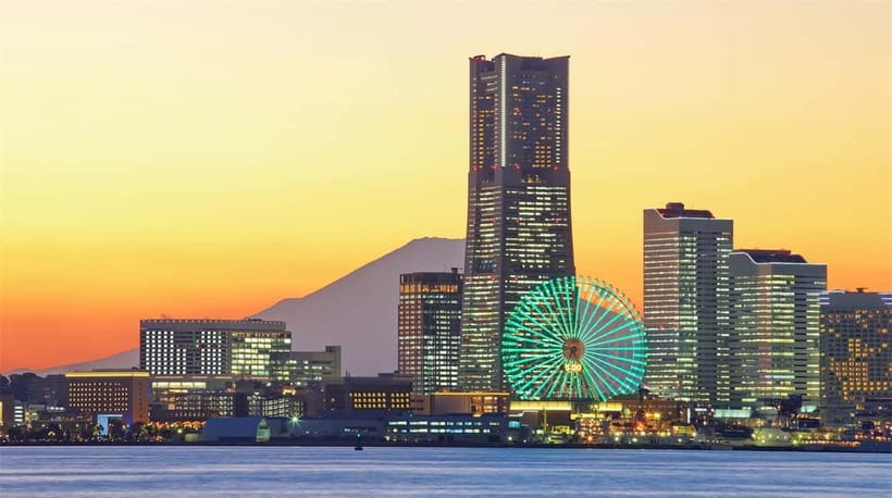 Tokyo Yokohama Night View Tour With Kamakura And Enoshima - Riding the Enoden back toward Kamakura, with ocean views in between