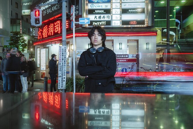 Tour with Pro Tokyo Photographer and take Edgy Unique Portraits - Kabukicho: Neon, Red-Light Color, and Portraits With Edge