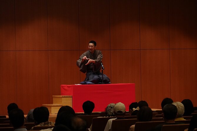 Traditional Japanese Comedy, Juggling & Magic Live Show in Tokyo - The Kanda Myoujin setting, and why it makes the show feel grounded