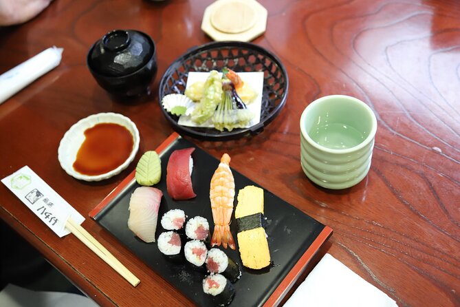 Tsukiji Fish Market Guided Tour and Sushi Making with Pro Chef - Lunch With Your Nigiri: Wasabi, Dashi Soup, and Green Tea Pairing