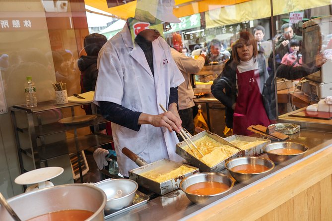 Tsukiji Fish Market Small-Group Food Walking Tour - How the guide makes or breaks your morning (and why group size matters)