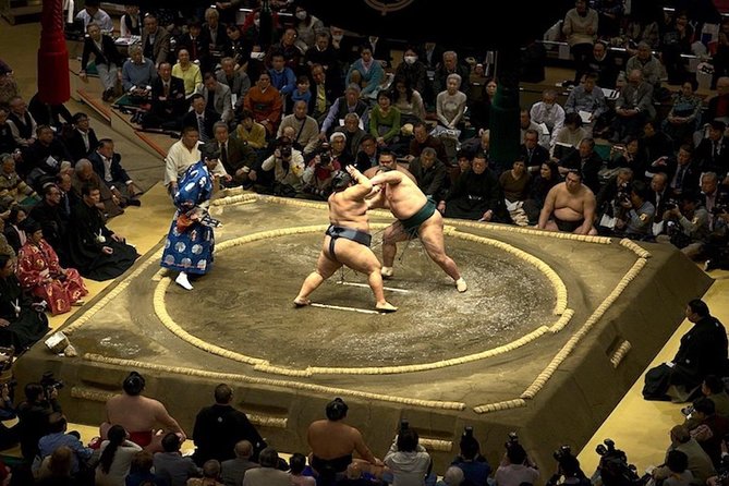 Ultimate Sumo Tournament: Tokyo, Osaka, Nagoya, Fukuoka - Optional chanko nabe dinner: when sumo extends beyond the ring