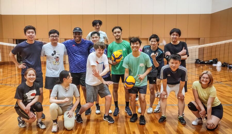 Volleyball in Osaka, Kobe & Kyoto with locals! - How to Plan Your Day Around a Gym Meetup