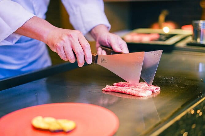 Wagyu Beef and Sake Pairing Foodie Tour in Tokyo - Meeting in Shimbashi at 5 pm and easing into the evening