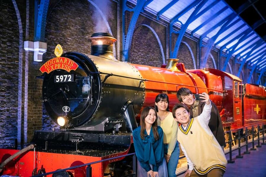 Warner Bros. Studio Tour Tokyo - The Making of Harry Potter - Getting to Warner Bros. Studio Tour Tokyo, Toshimaen Station makes it easy