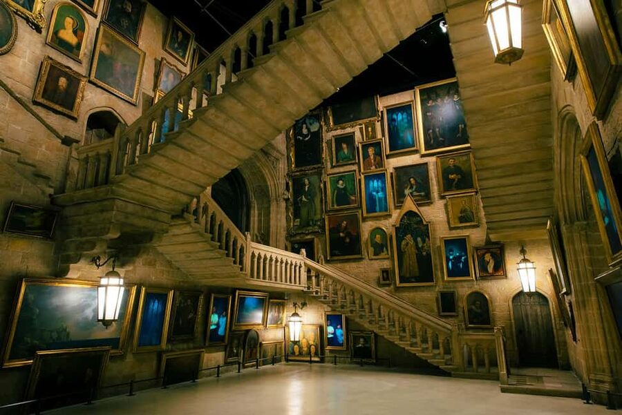 Warner Bros. Studio Tour Tokyo - The Making of Harry Potter - Behind-the-scenes learning, how film production becomes a walkable world