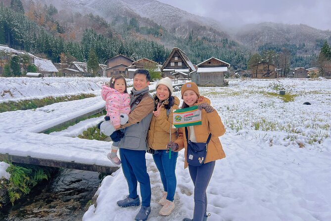World Heritage Shirakawa-go and Experience Tours from Kanazawa - The Ogimachi Castle old site observatory: the quick view payoff