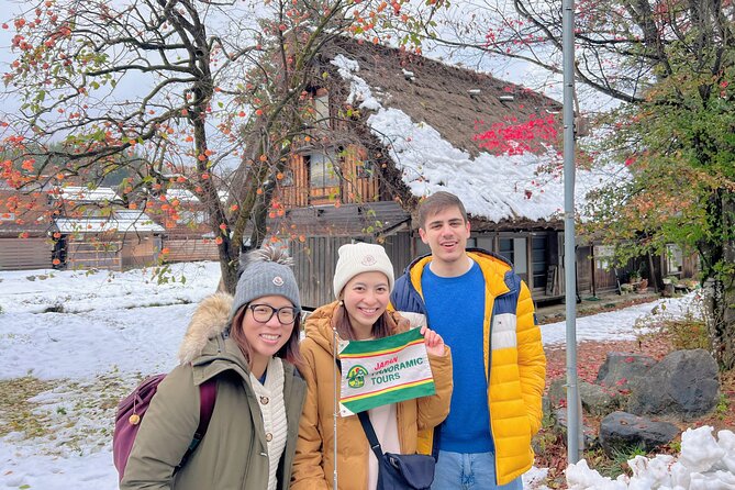 World Heritage Shirakawa-go Perfect Guided Tour from Kanazawa - Historic gassho houses in Shirakawa-go: how to use your 2 hours