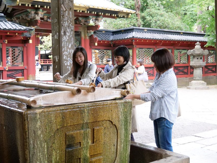 Yanaka District: Historical Walking Tour in Tokyo's Old Town - Yanaka Ginza and food tastings on old Tokyo streets