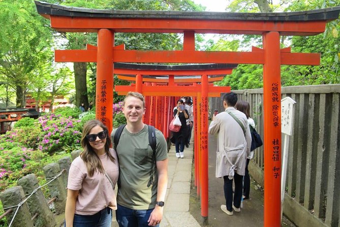 Yanaka Historical Walking Tour in Tokyo's Old Town - Cafe Neko-e-mon: the relaxing lucky cat craft break