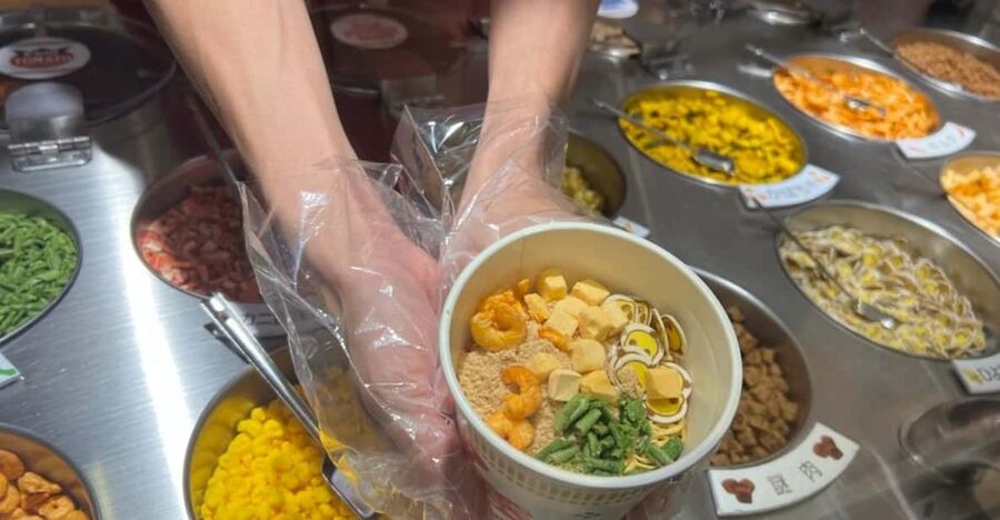 Yokohama: Guided Cup Noodles Museum Tour & Make Your Own Cup - Instant Ramen Storytelling, With a Workshop Finish